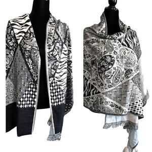 Wrap Shawl Reversible Scarf Woven in‎ Black and Gray New Without Tags